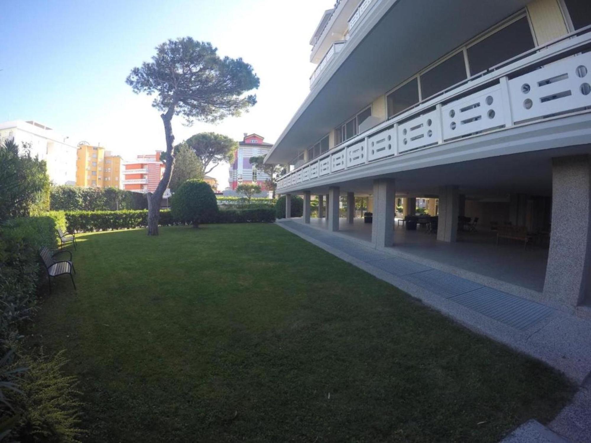 Modern Flat With Balcony In A In Caorle